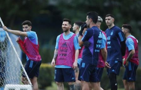 Messi busca hito goleador en primer partido de Argentina desde su triunfo en el Mundial