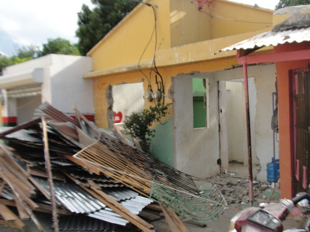 desalojo en pie en Manzanillo 2
