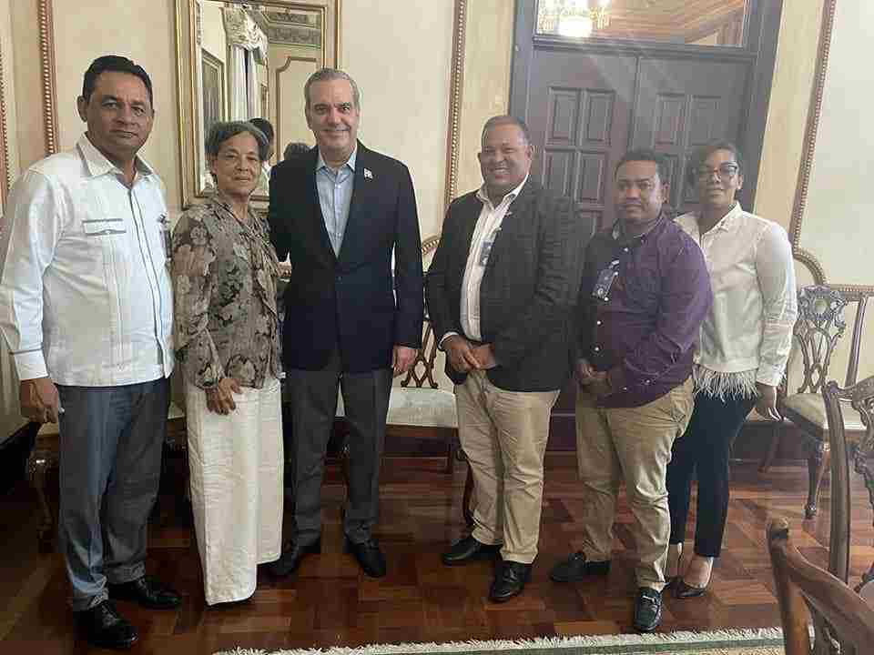 VISITA DEL ALCALDE Y CONSEJO DE DESARROLLO AL PRESIDENTE ABINADER mes de julio 2022