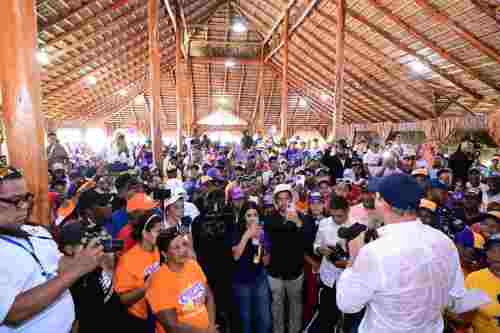 En Montecristi: Abel anuncia una nueva era para el Proyecto La Cruz-Manzanillo a partir de agosto