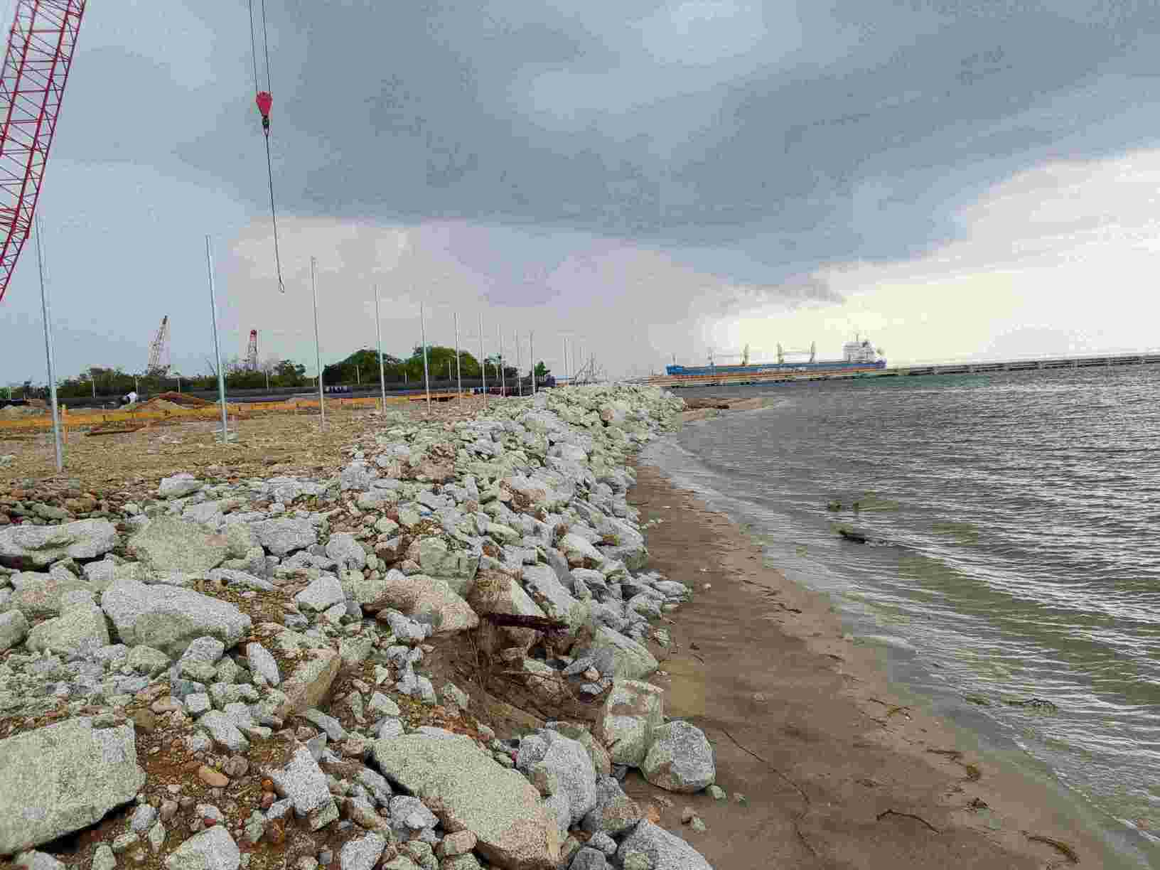 CEBAMDER: Consorcios Energéticos amenazan con eliminar Playa pública Estero Balsa en Manzanillo